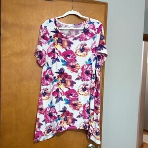 LulaRoe Tropical Floral Print Short Sleeve Top